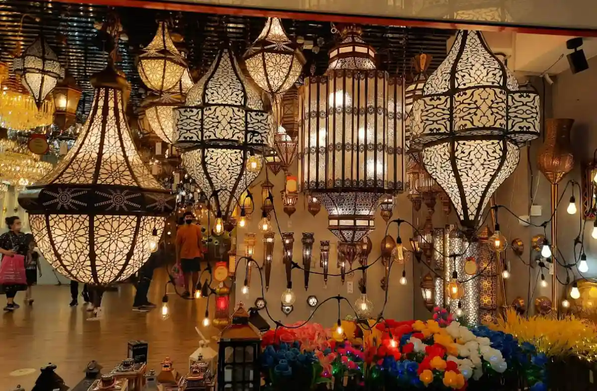 طراحان داخلی و فروشگاه‌های دکوری