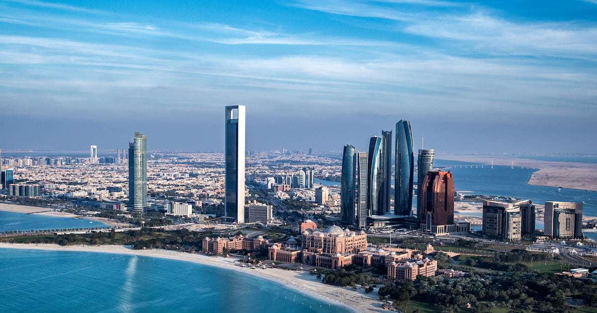 Abu Dhabi Extends Office-Free Period for Tajer Licence Holders by Another Year