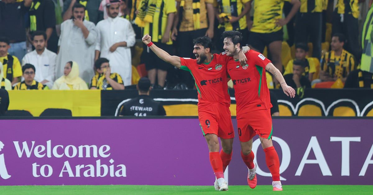 ثنائية عظمون تقود الشباب الأهلي للفوز في دوري أبطال آسيا