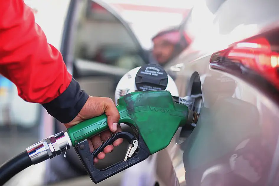 UAE Petrol Prices Jump Over 16%, Pushing Residents Toward Metro and Remote Work